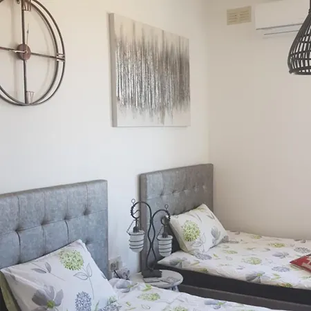 Sunshine Court Budget 4* St. Paul's Bay