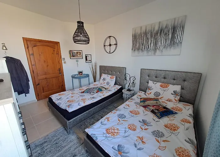 Bed & Breakfast Sunshine Court Budget