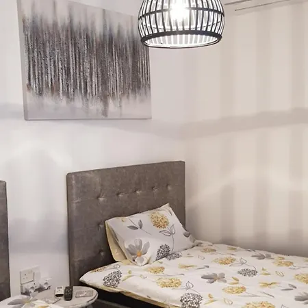 Sunshine Court Budget 4*