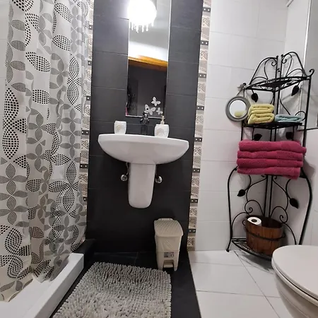 Sunshine Court Budget 4*