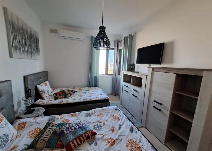 Couette-café Sunshine Court Budget San Pawl il-Baħar