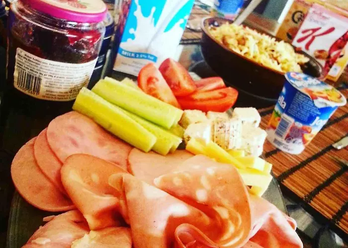 Couette-café Sunshine Court Budget 4*