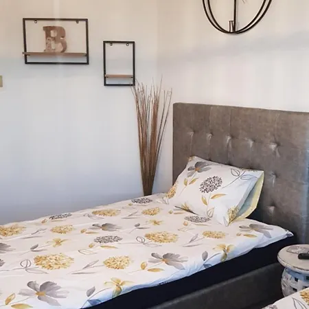 Sunshine Court Budget San Pawl il-Baħar