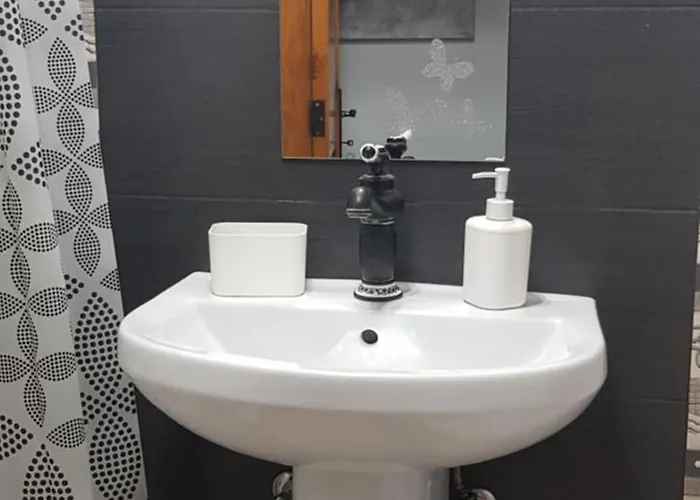 Sunshine Court Budget Oda ve Kahvaltı 4*